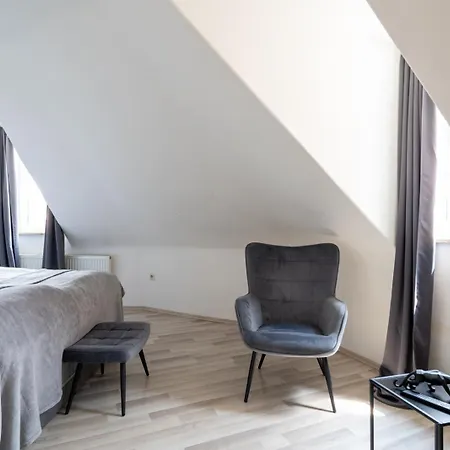 Farawayhomes #5 * Graz